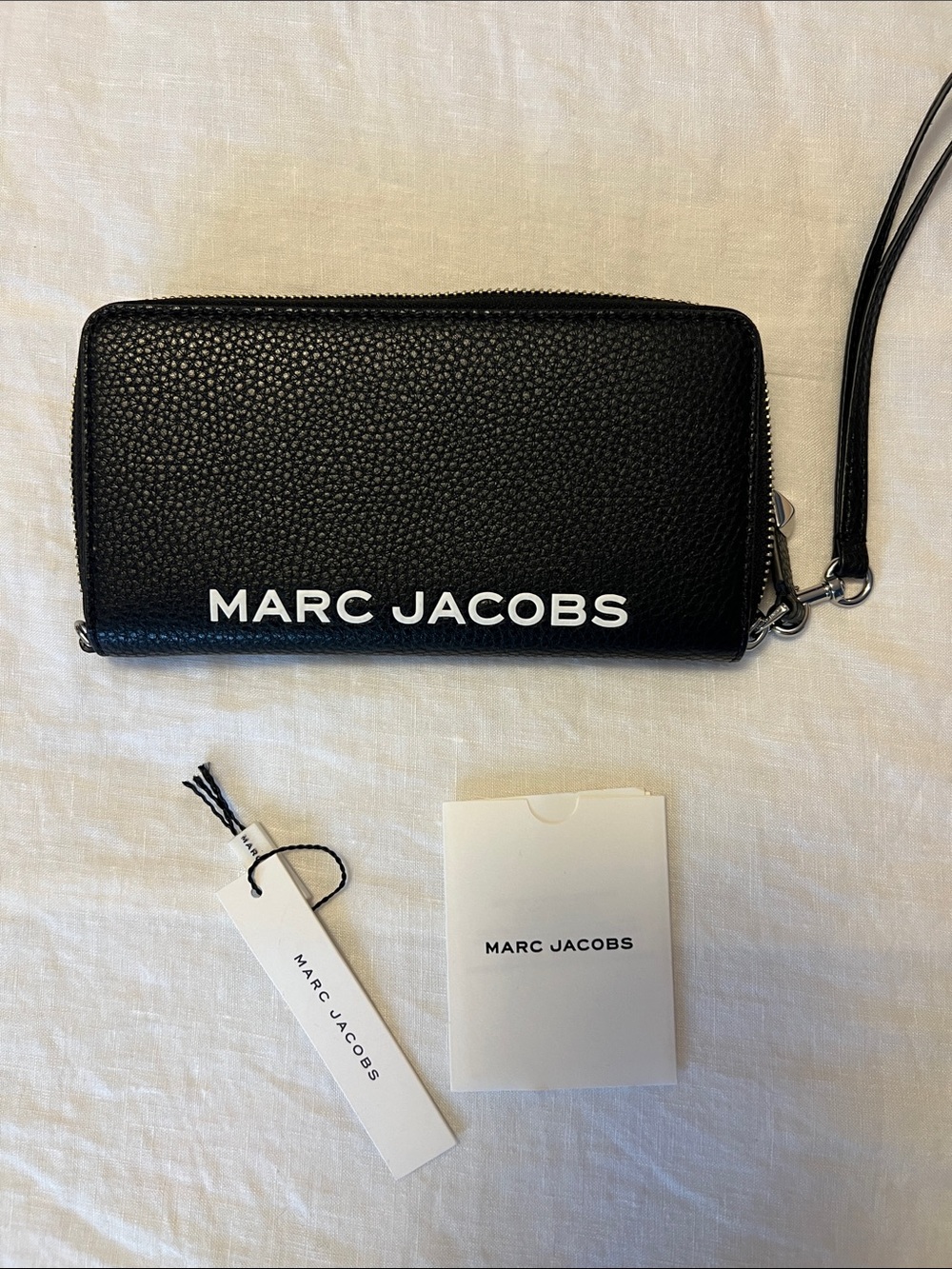 Marc Jacobs Black Pebbled Leather Zip Card Holder with Wristlet
